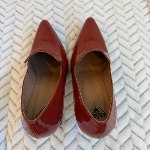 John Fluevog Red Patent Leather Heels with Sculpted Heel - Desmond - Picture 2 of 5